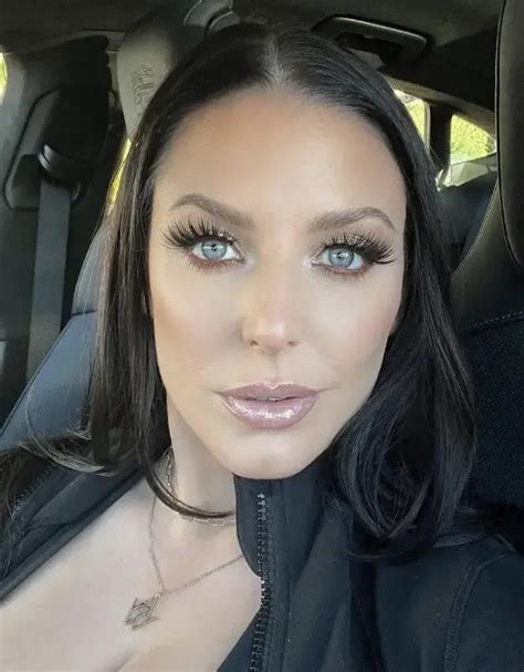 Porn star Angela White nearly died after shooting grueling scene:。